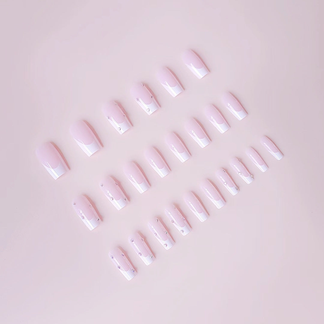 Nail Art Set with Glitter and Elegant Accents Bowlift