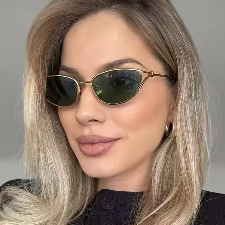 Women Cat-Eye Sunglasses with Elegant Golden Frame and Polarized Lenses Bowlift