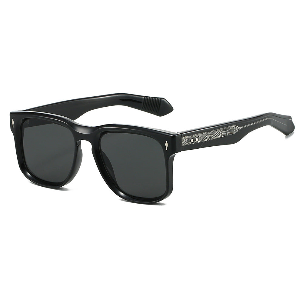 Women's sunglasses in a robust, angular design with UV protection Bowlift