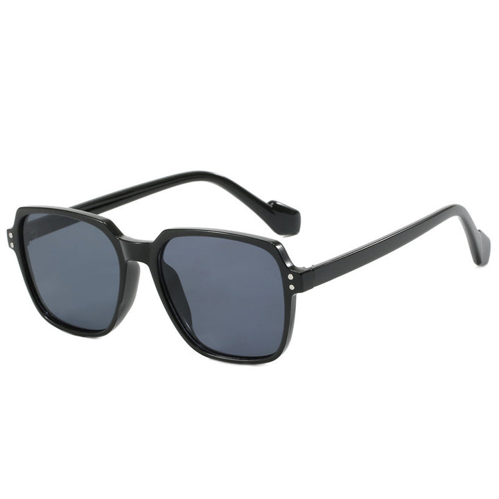Women's fashion sunglasses with bold, rectangular lenses Bowlift