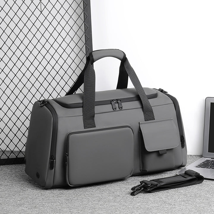 Sport and travel bag with diverse compartment solutions Bowlift