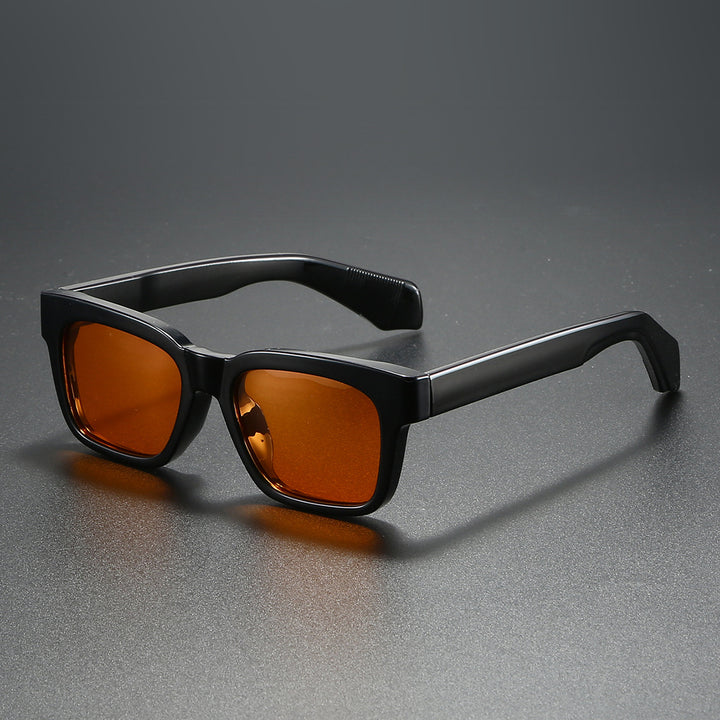 Women's square sunglasses with distinctive tortoiseshell pattern Bowlift