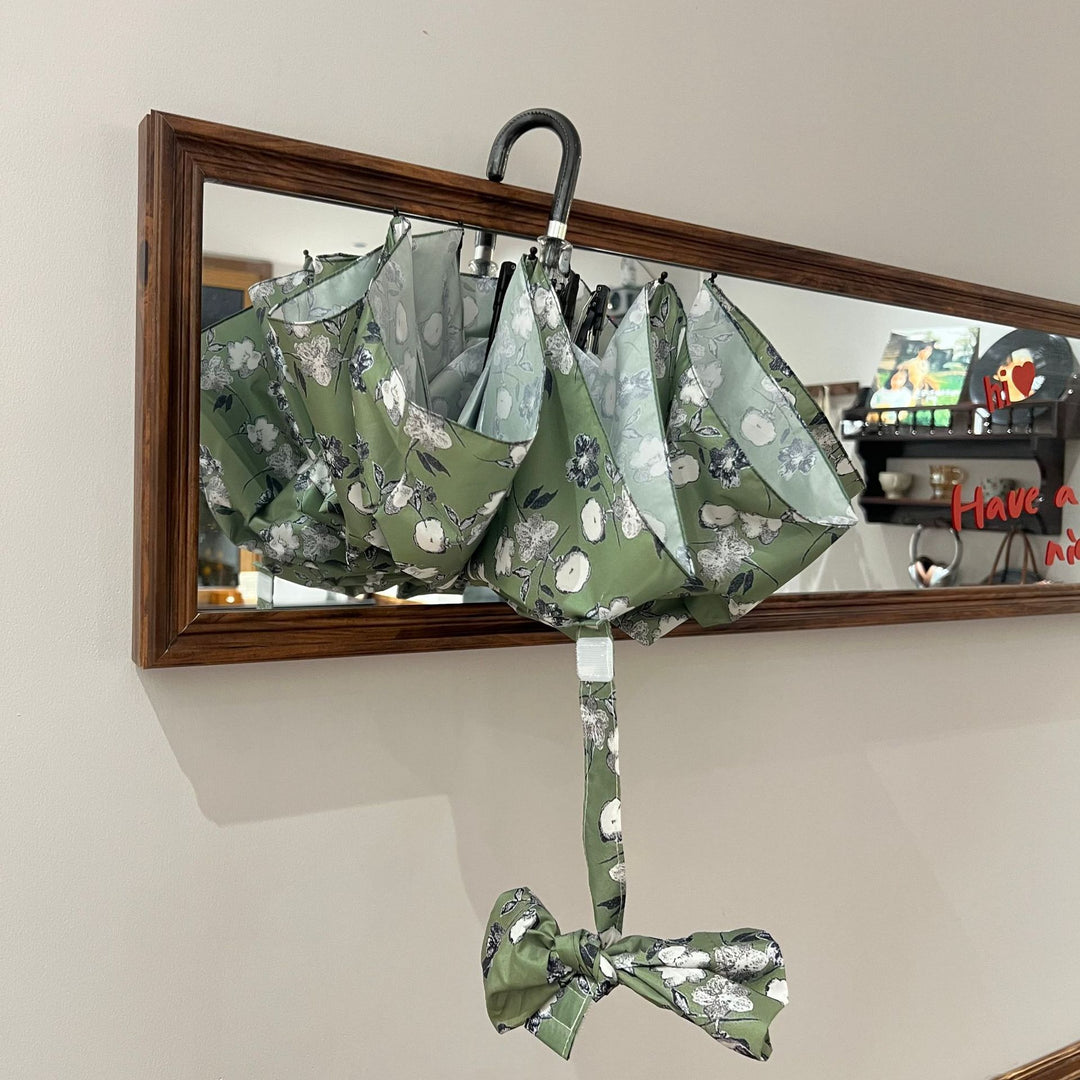 Women's folding umbrella with stylish floral design Bowlift