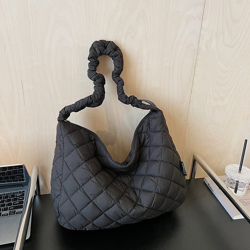 Chic Everyday Hobo Bag Bowlift