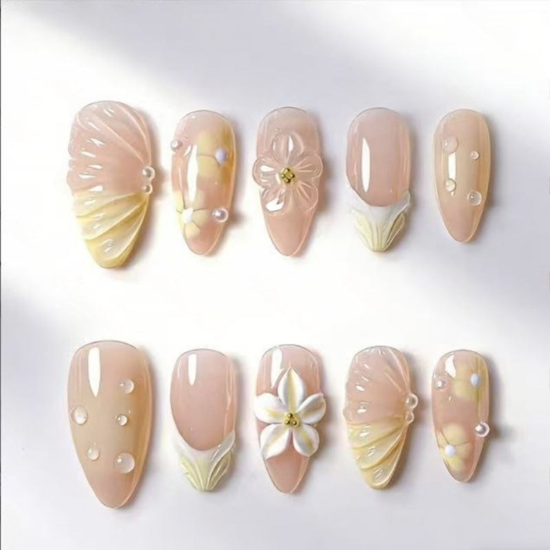 Elegant artificial nails with floral accents Bowlift