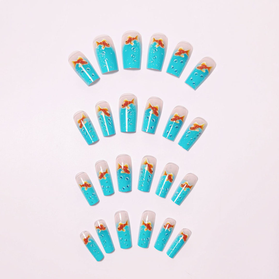 Artificial nail design with golden fish Bowlift