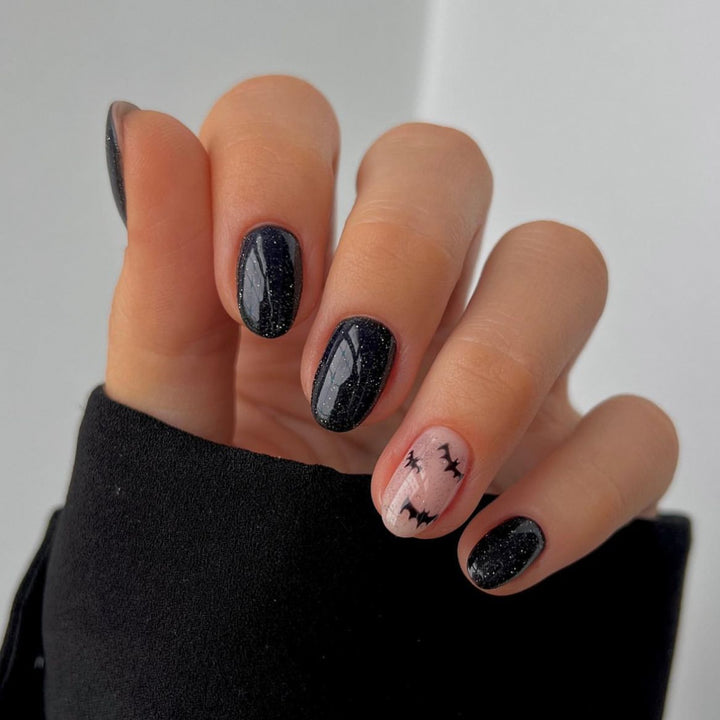 Elegant Heart-Designed Press-On Nail Tips Bowlift
