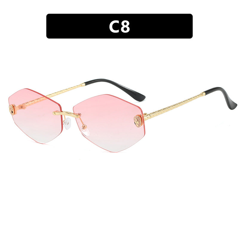 Women's geometric sunglasses in modern design with elegant metal frame Bowlift