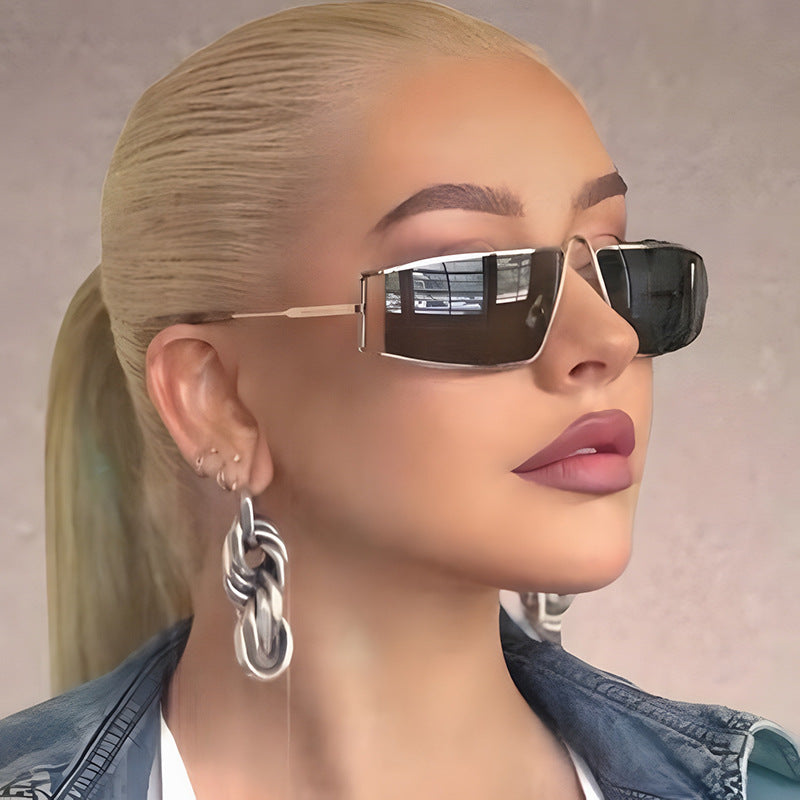 Ladies trendy sunglasses in a futuristic design with square lenses Bowlift