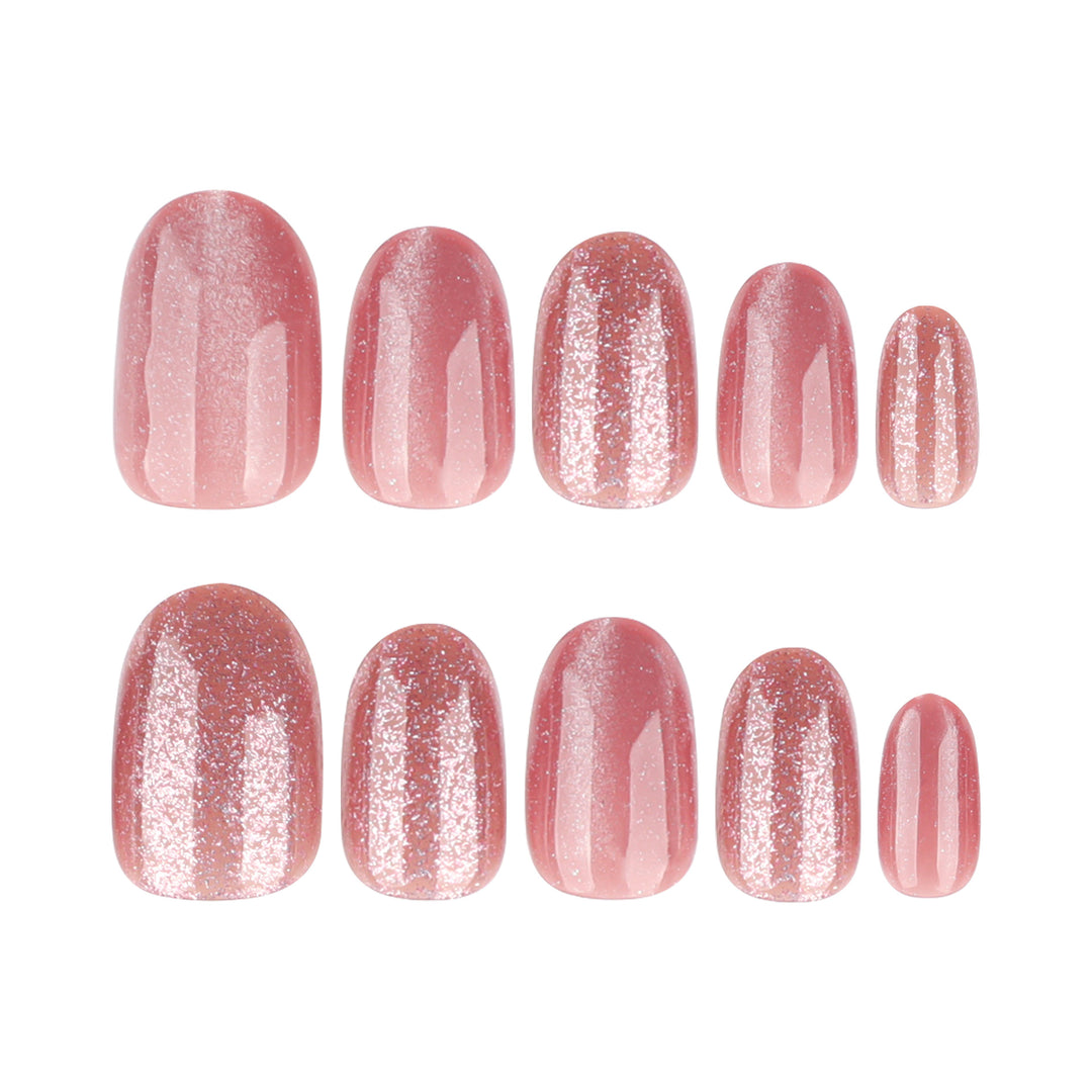 Glamorous artificial nails with glitter accents Bowlift