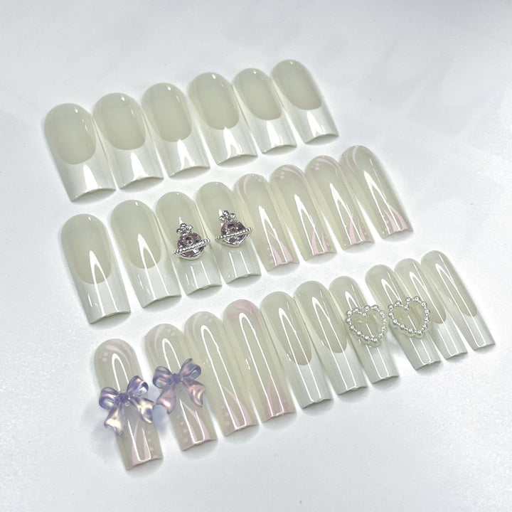 Glamorous 3D Decorated Nail Extensions Bowlift