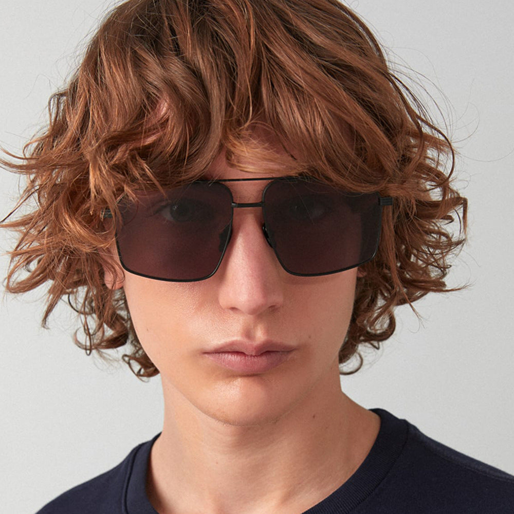 Women’s fashionable sunglasses in geometric design Bowlift