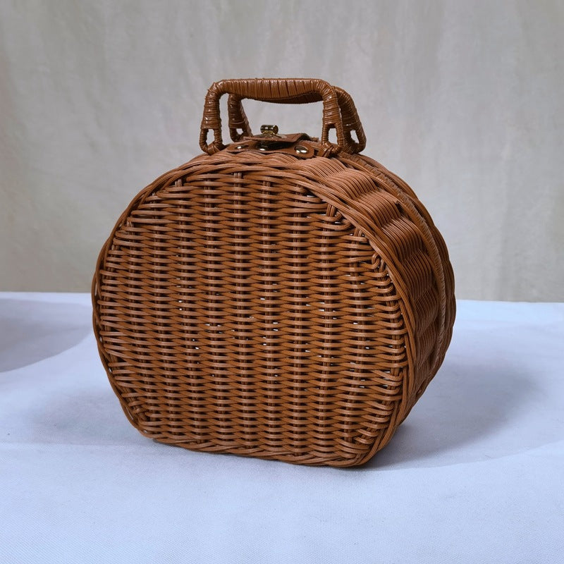 Ladies stylish braided handbag Bowlift