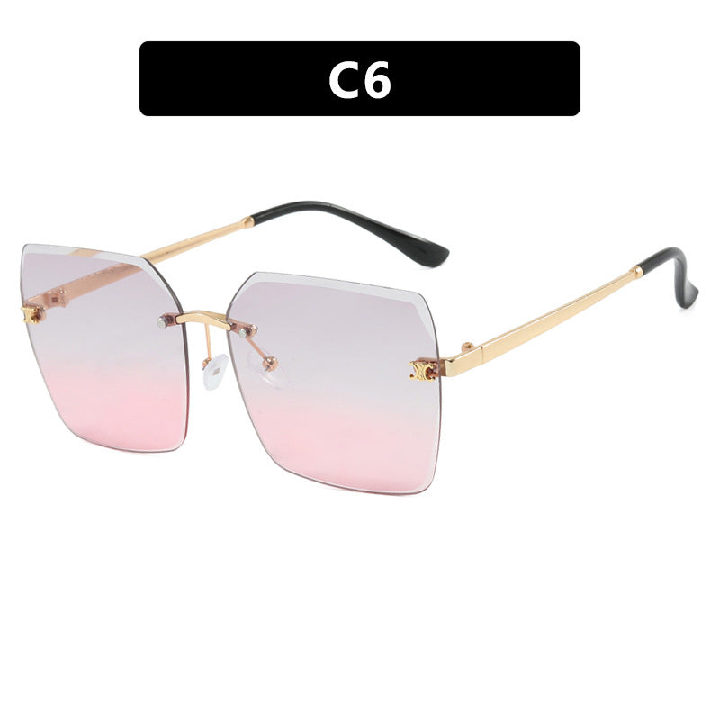 Women's square sunglasses in modern design with delicate metal frame Bowlift