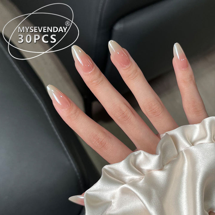 Elegant Stiletto Press-On Nail Set with Natural Ombre Finish Bowlift