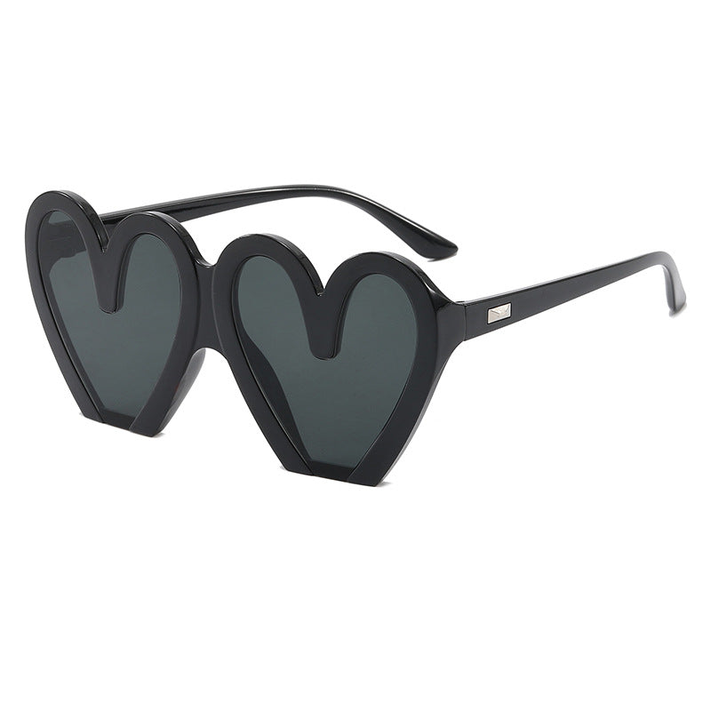 Women's Heart-Shaped Sunglasses with Striking Design Bowlift