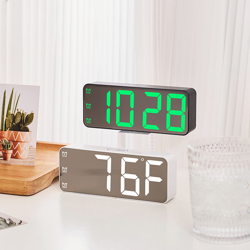 Digital alarm clock with large display Bowlift
