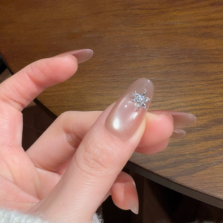 Elegant Nail Art Bowlift
