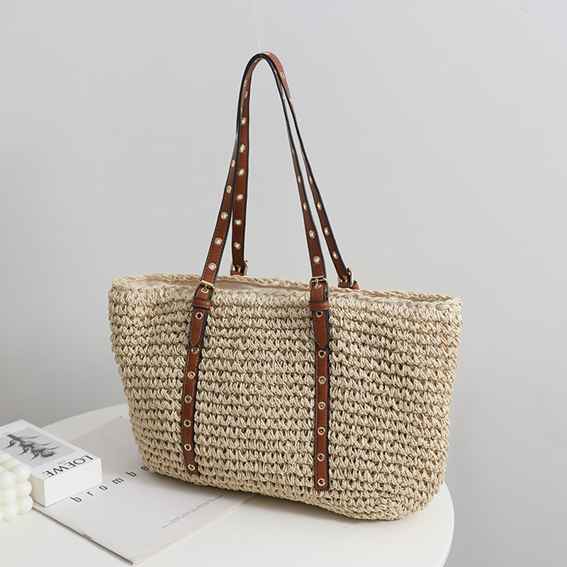 Elegant basket bag with sturdy leather handles Bowlift