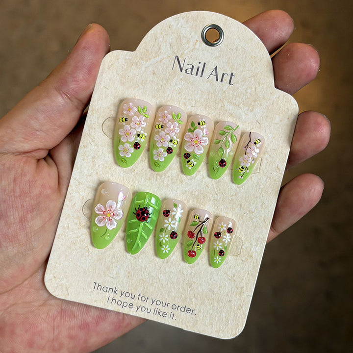 Botanical Themed Press-On Nail Kit Bowlift