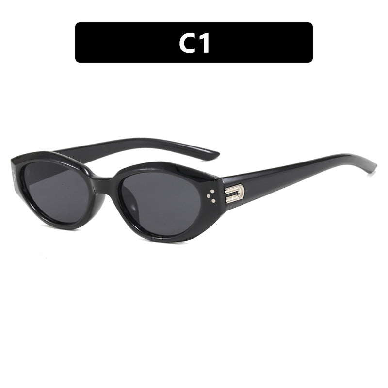 Women Cat-Eye Sunglasses with accentuated transparent frame and UV protection Bowlift