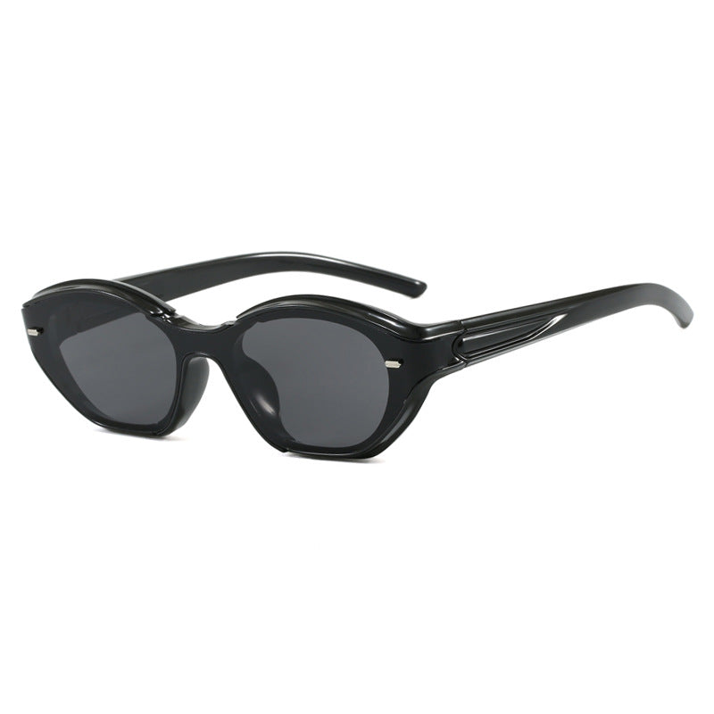 Women's fashionable sunglasses with contemporary design and protective UV filter Bowlift