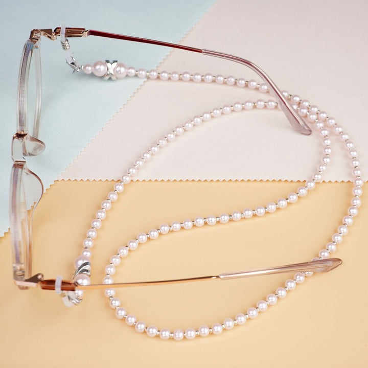Stylish Beaded Glasses Chain Bowlift