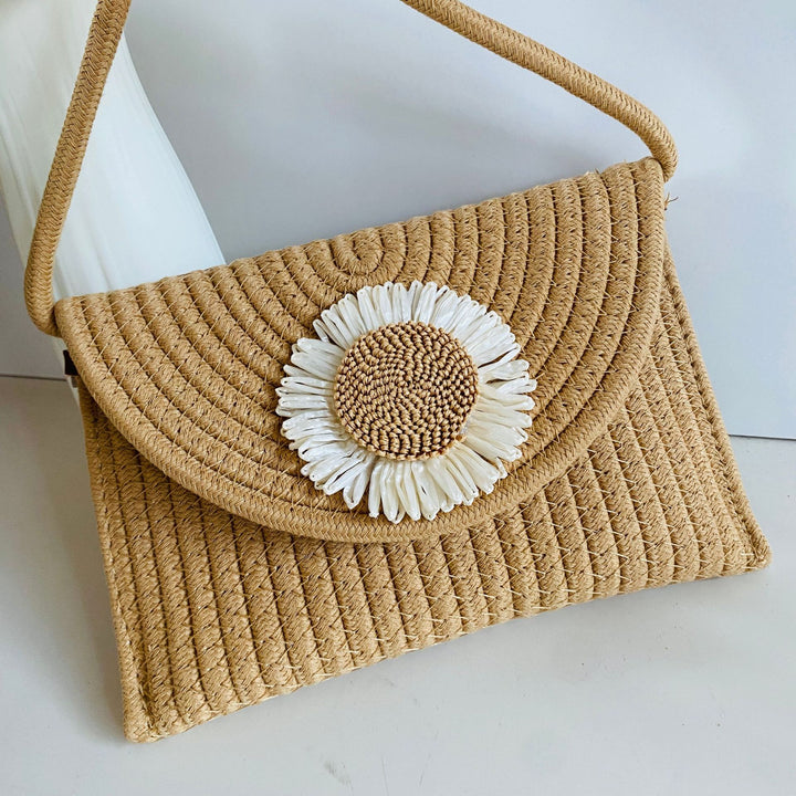 Fashionable shoulder bag with flower appliqué Bowlift