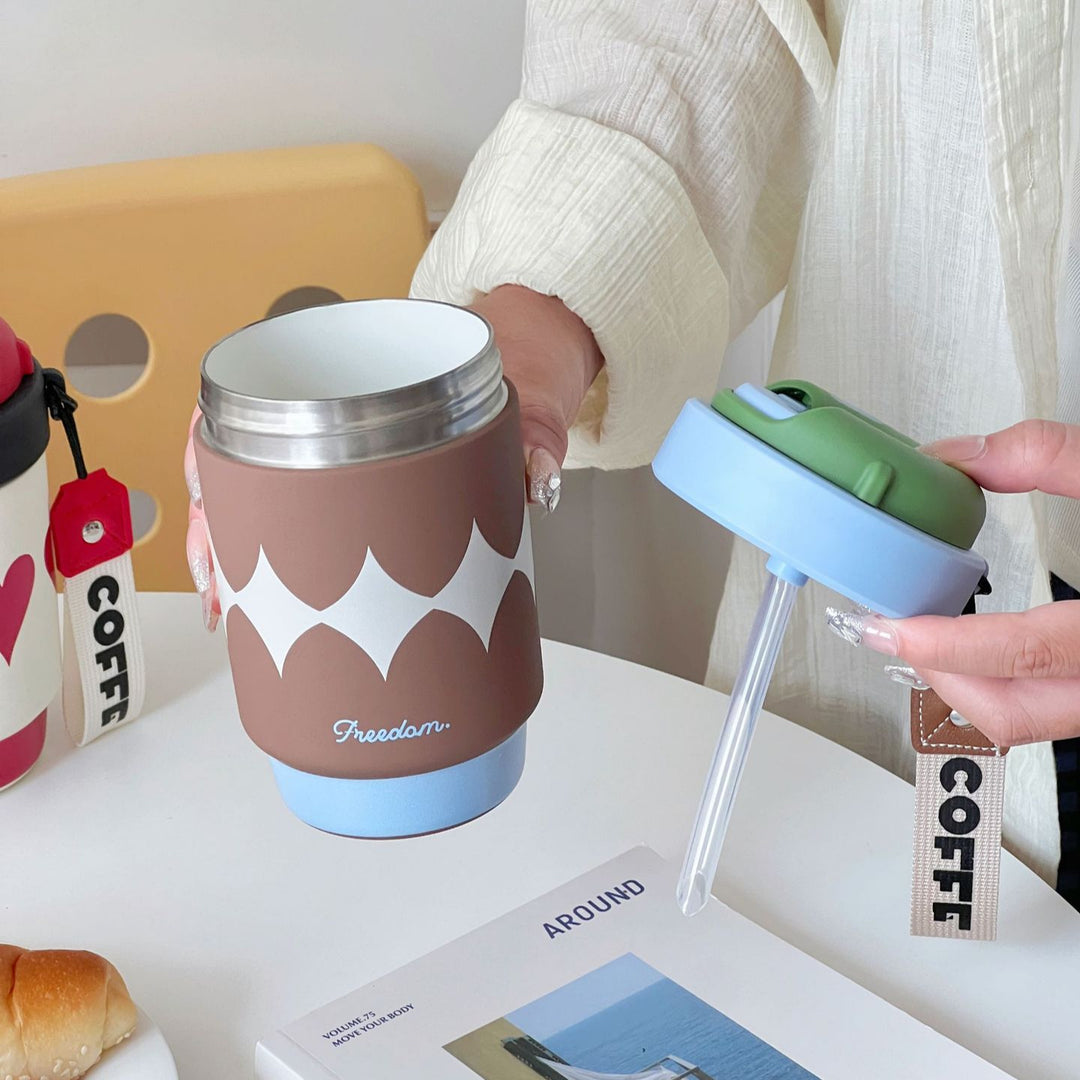 Women's Insulated Coffee Cup with Practical Closure Mechanism Bowlift