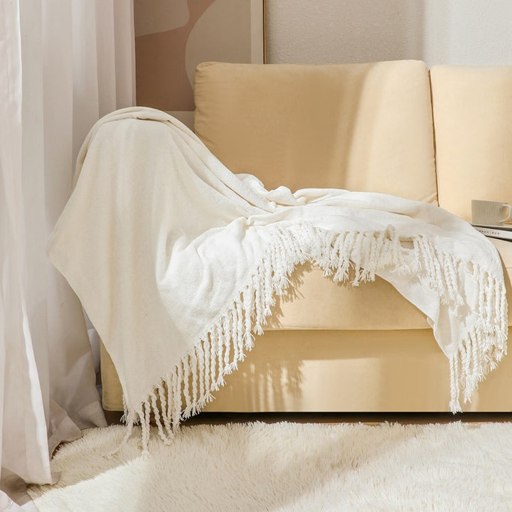 Elegant Fringe Throw Blanket Bowlift