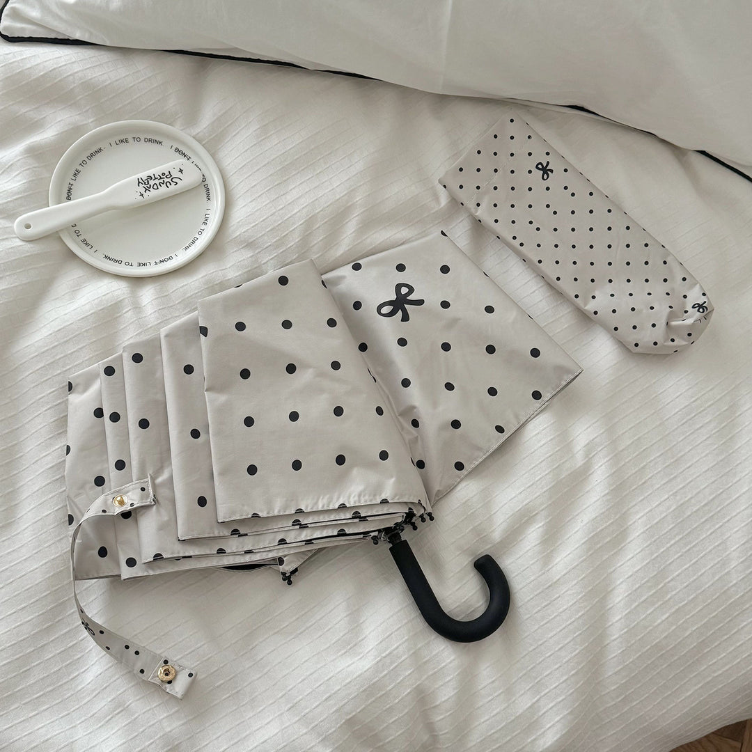 Ladies compact umbrella with stylish polka dot design Bowlift