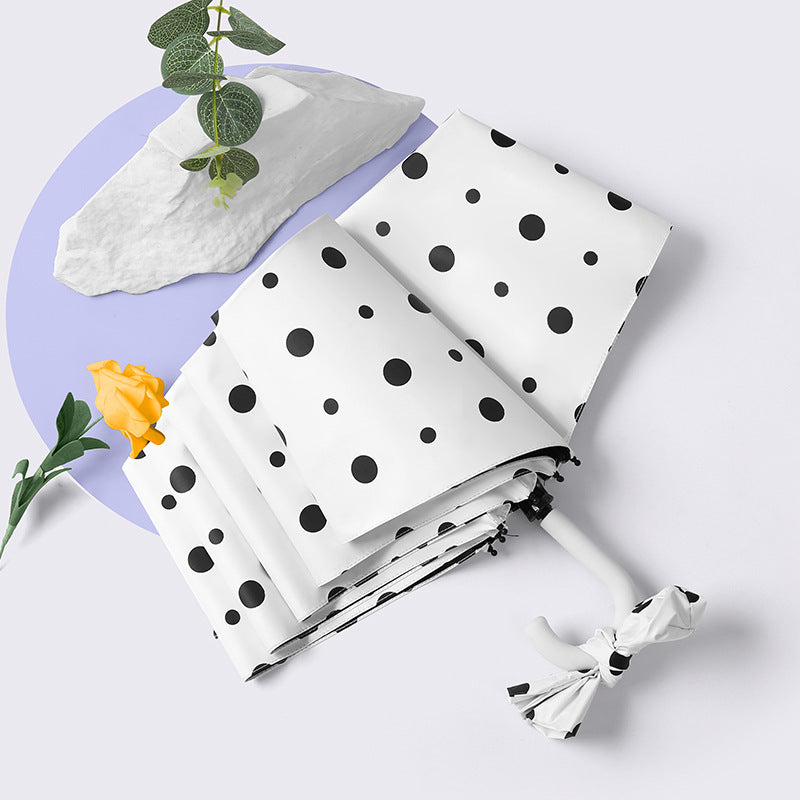 Women's Foldable Umbrella with Elegant Heart Design Bowlift