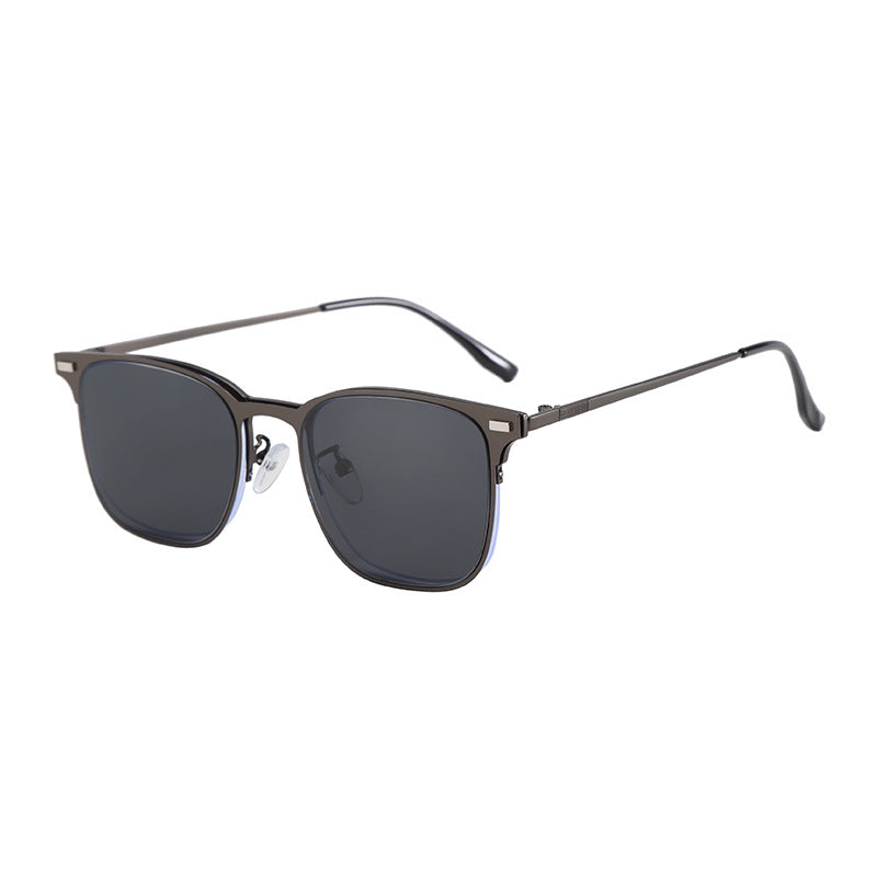 Women Trendy Square Sunglasses in Modern Design Bowlift