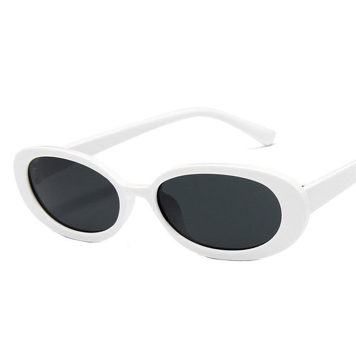 Ladies fashionable Cat-Eye sunglasses with UV protection and sturdy frame Bowlift