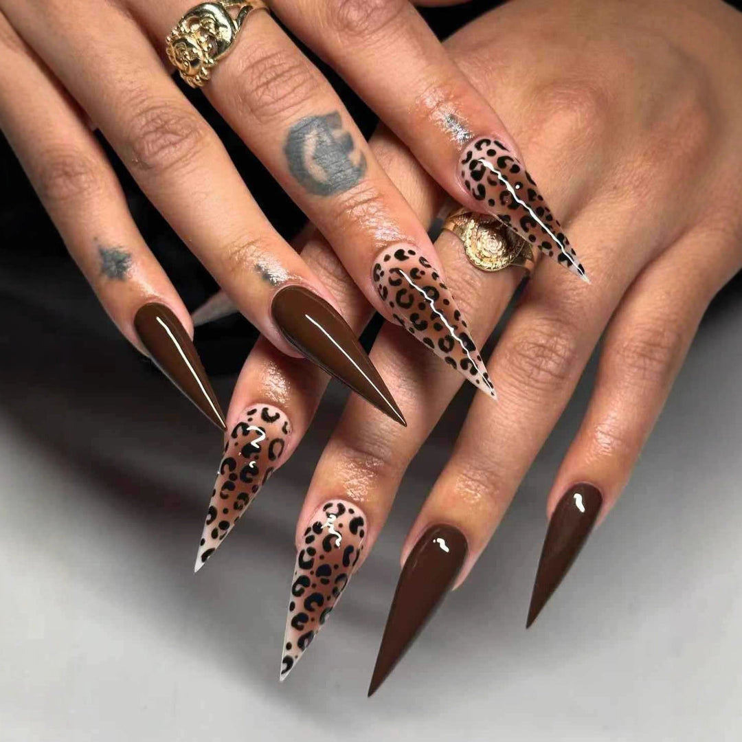 Nail set with elegant leopard pattern and modern stiletto design Bowlift