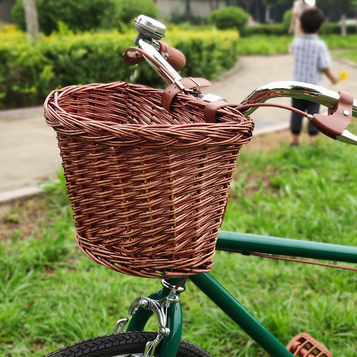 Women basket made of woven material Bowlift