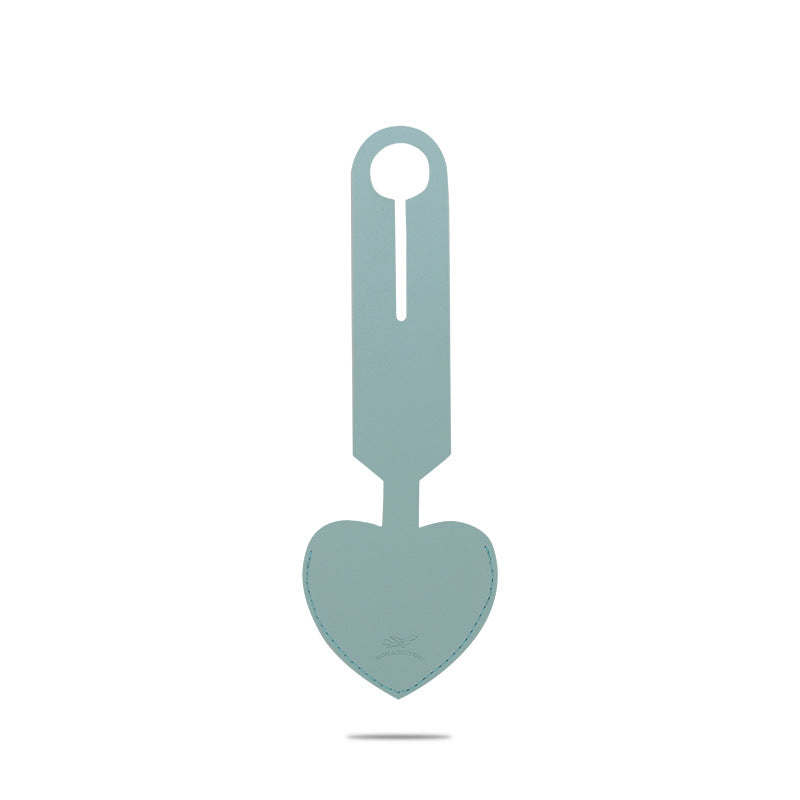 heart-shaped leather luggage tag with adjustable loop Bowlift