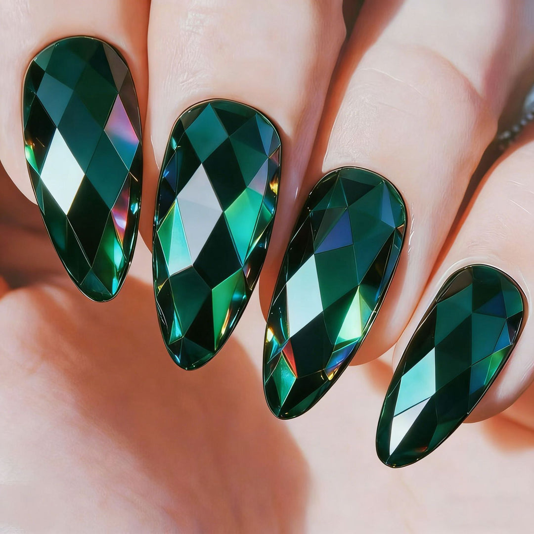 Eye-catching 3D art nails in crystal design Bowlift