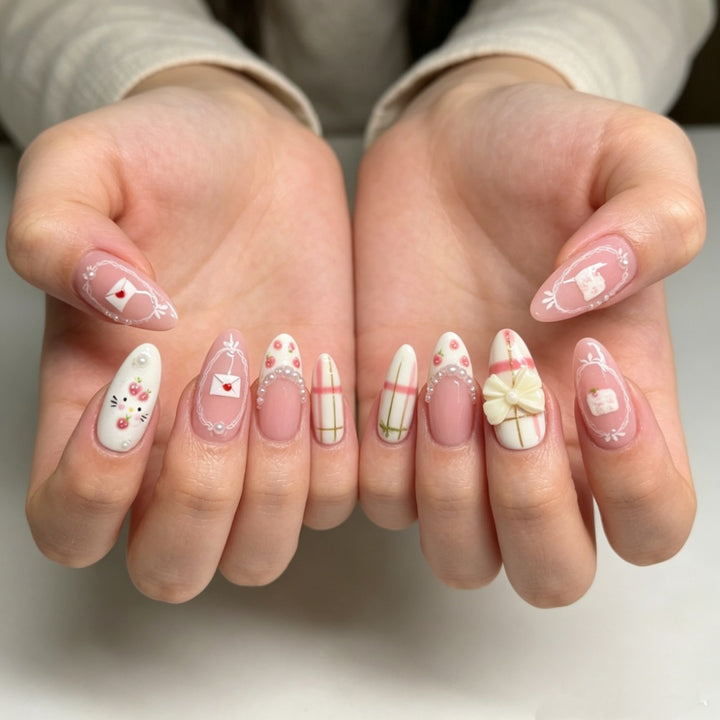 Creative artificial nails with detailed 3D motifs Bowlift