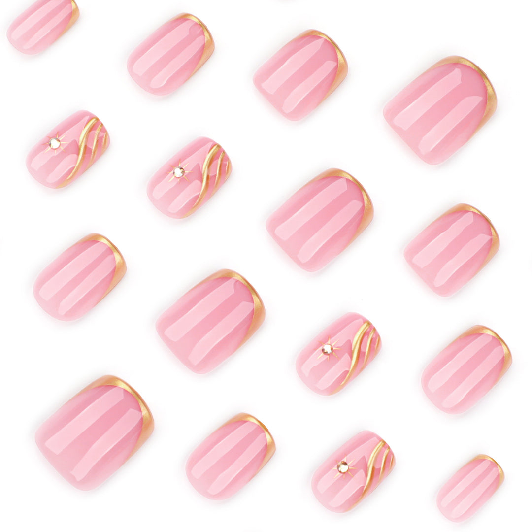 Artificial nail art with glamorous golden accents Bowlift