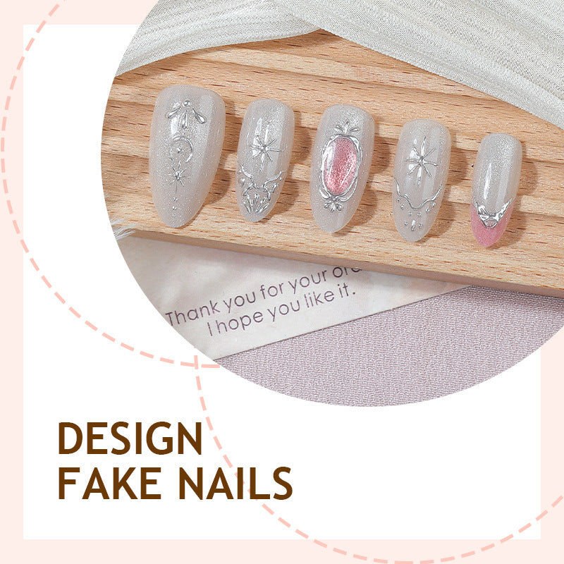 Artificial nail set with glamorous floral and metallic accents Bowlift