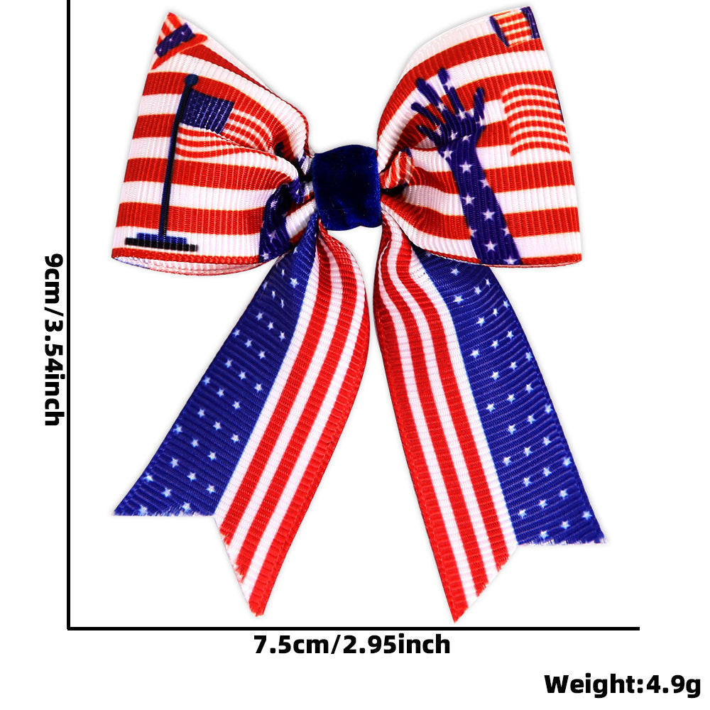 Ladies small pleated hair bow made of grosgrain ribbon with medium knot and mini alligator clip Bowlift