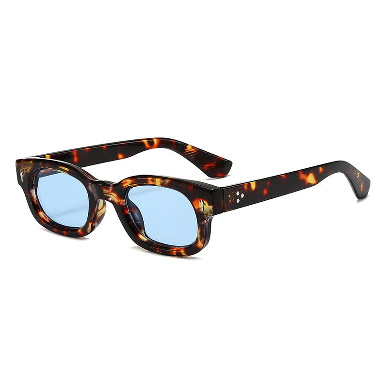 Women's stylish sunglasses in trendy Bowlift frame