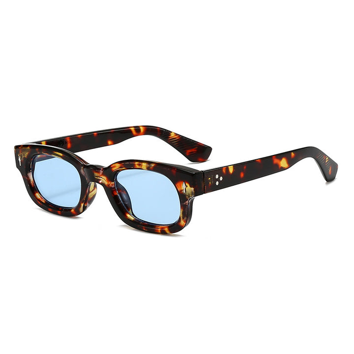 Women's stylish sunglasses in trendy Bowlift frame