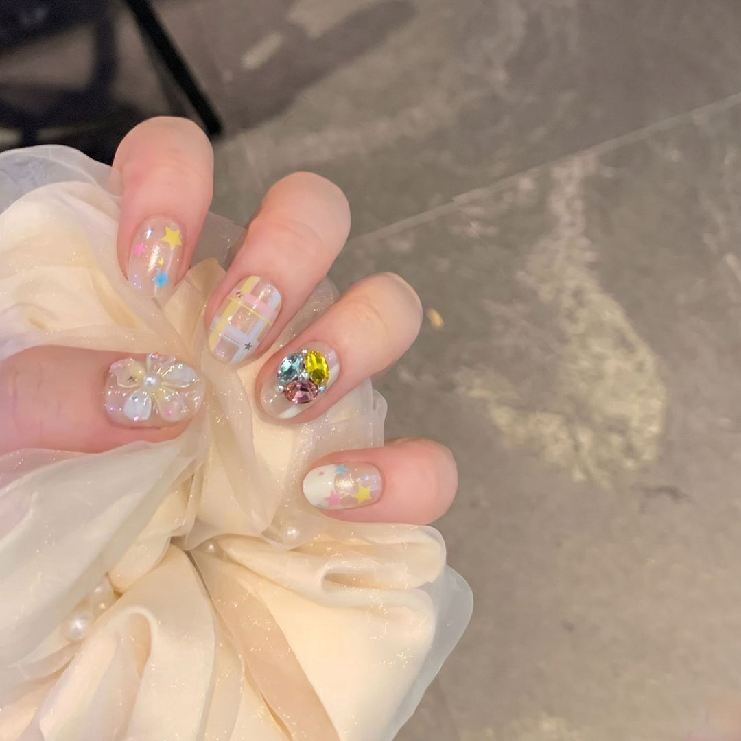 Decorative Press-On Nail Art Set with Gem Accents Bowlift