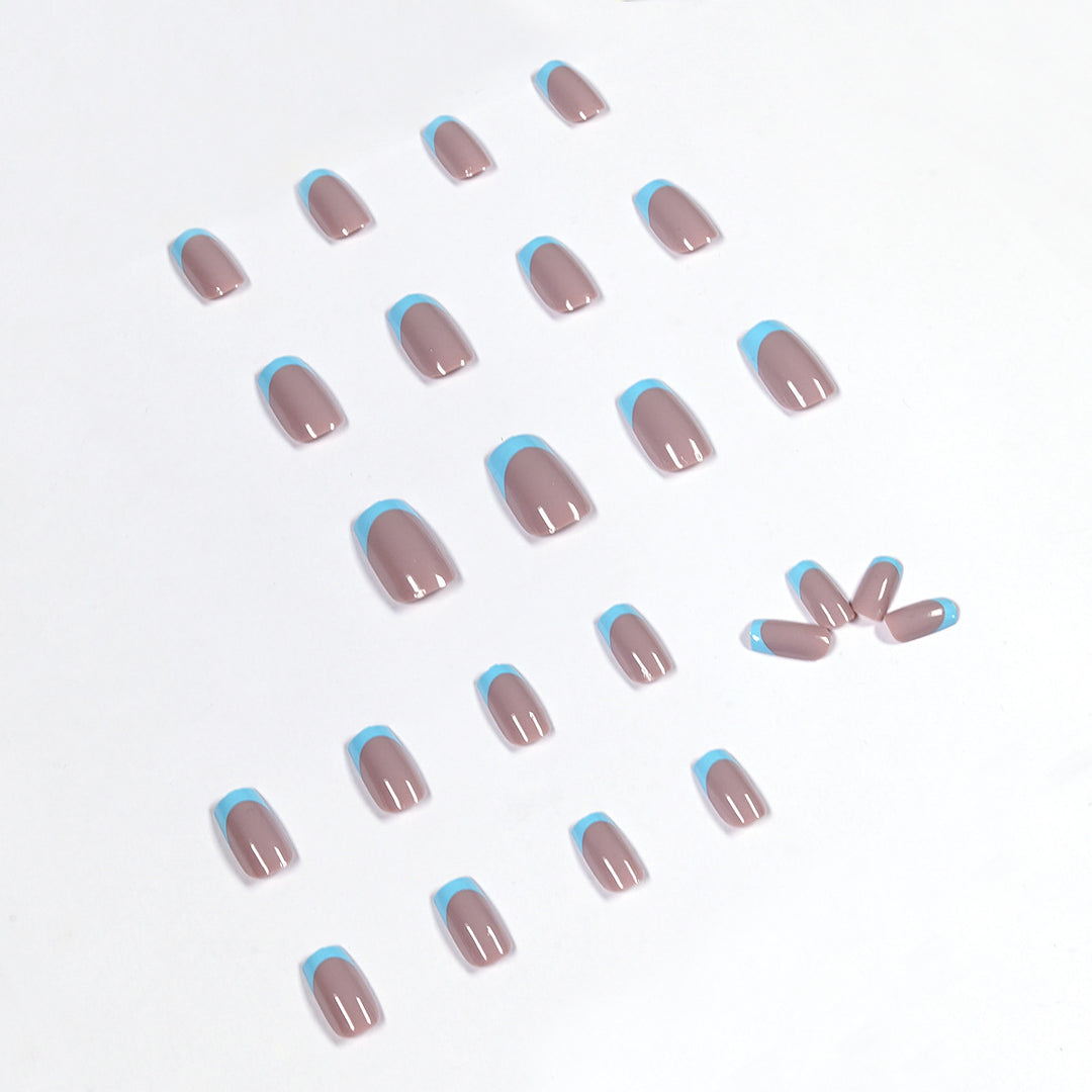 Artificial nails with creative French tip design Bowlift