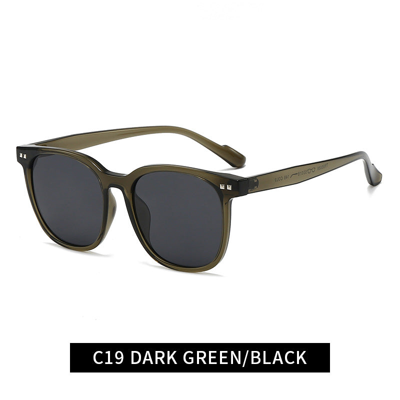 Women timeless sunglasses in modern rectangular design Bowlift