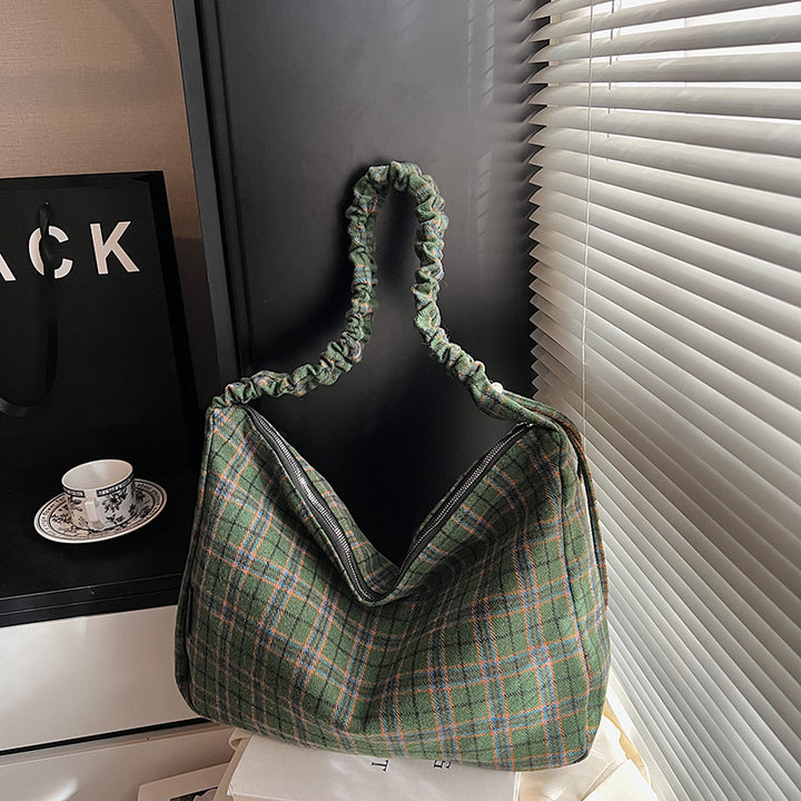 Chic Everyday Hobo Bag Bowlift