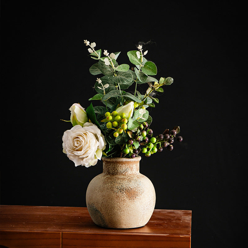 Handcrafted ceramic vase Bowlift