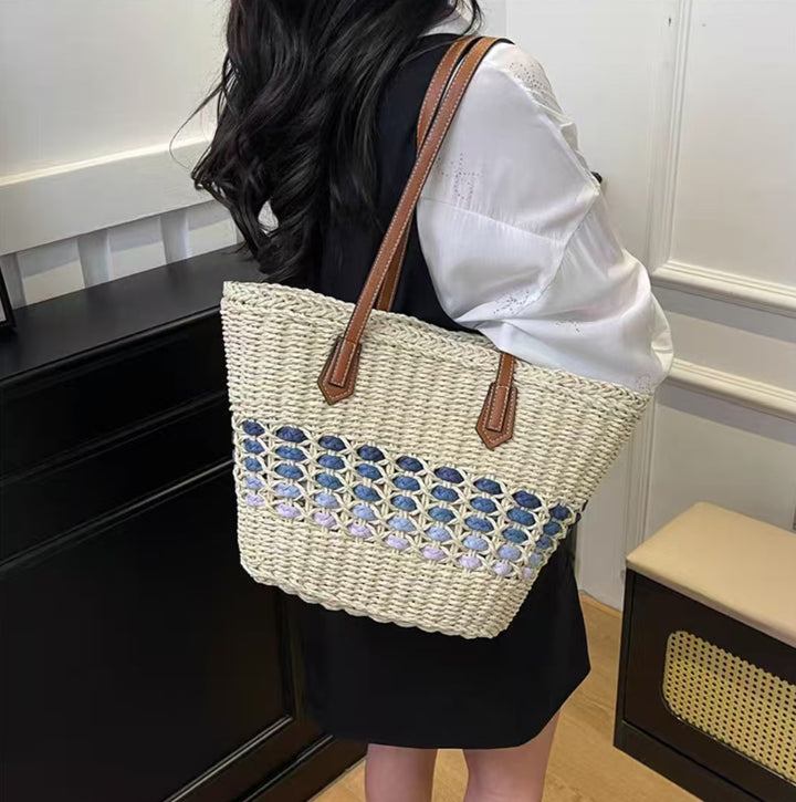 Braided handbag with elegant leather trim Bowlift